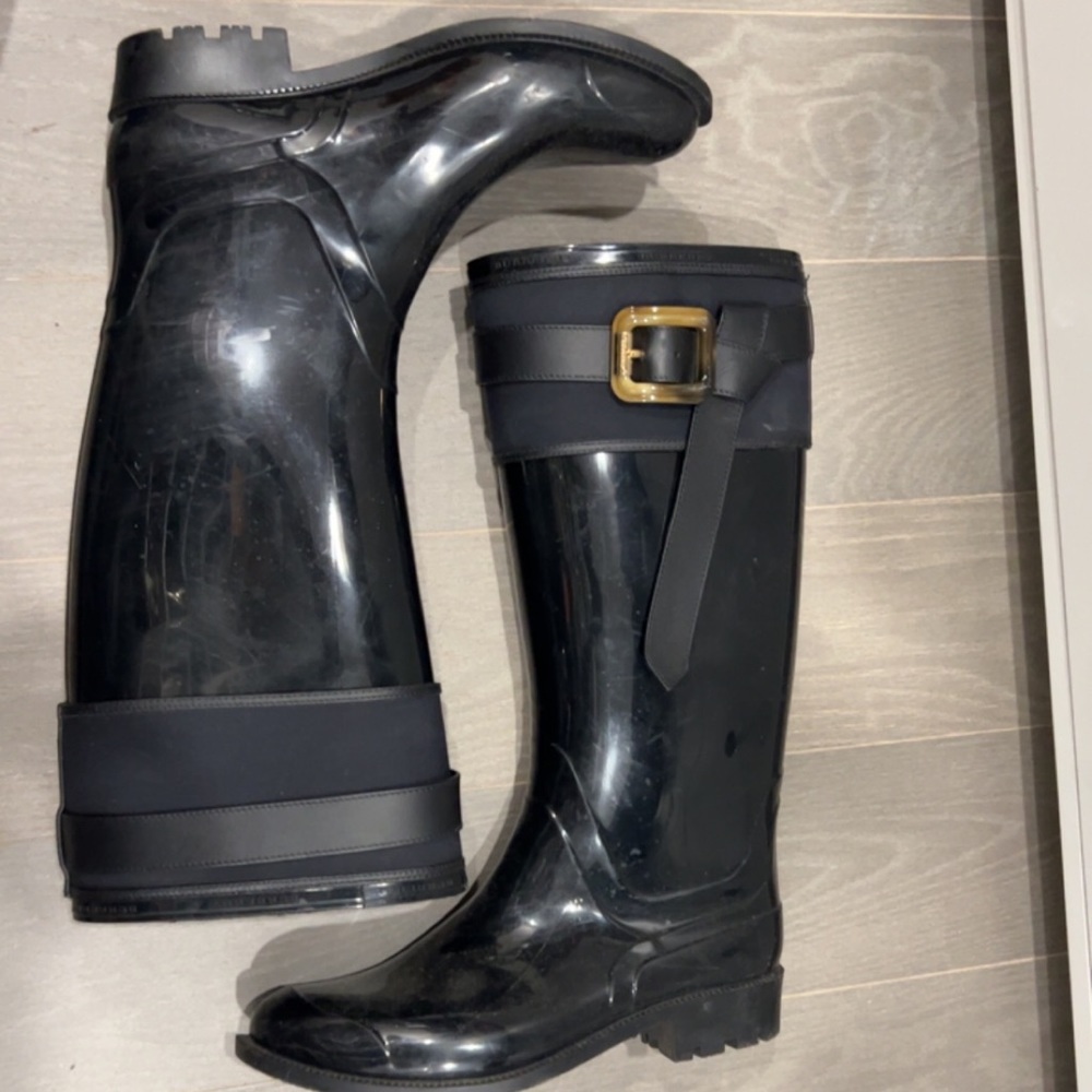BURBERRY rain boots